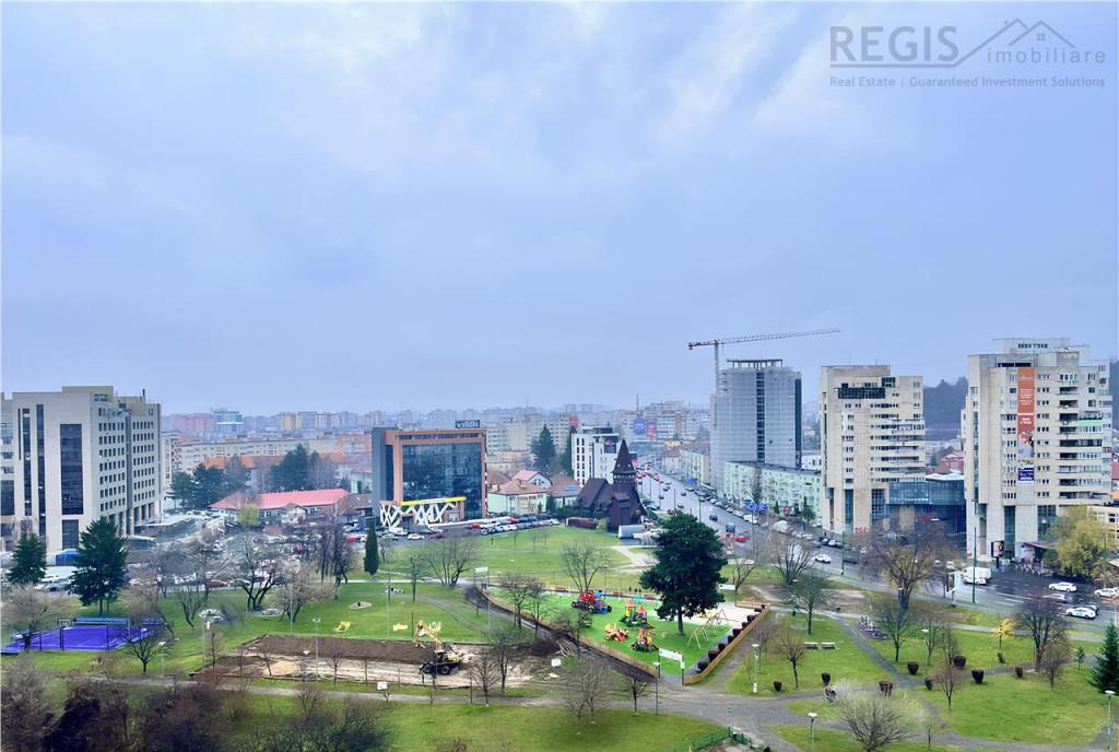 Etaje Renovate in Centrul Civic pentru Birouri