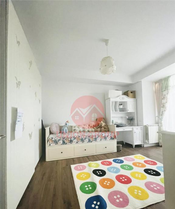 Apartament 3 Camere cu Finisaje Superioare si Parcare Propri