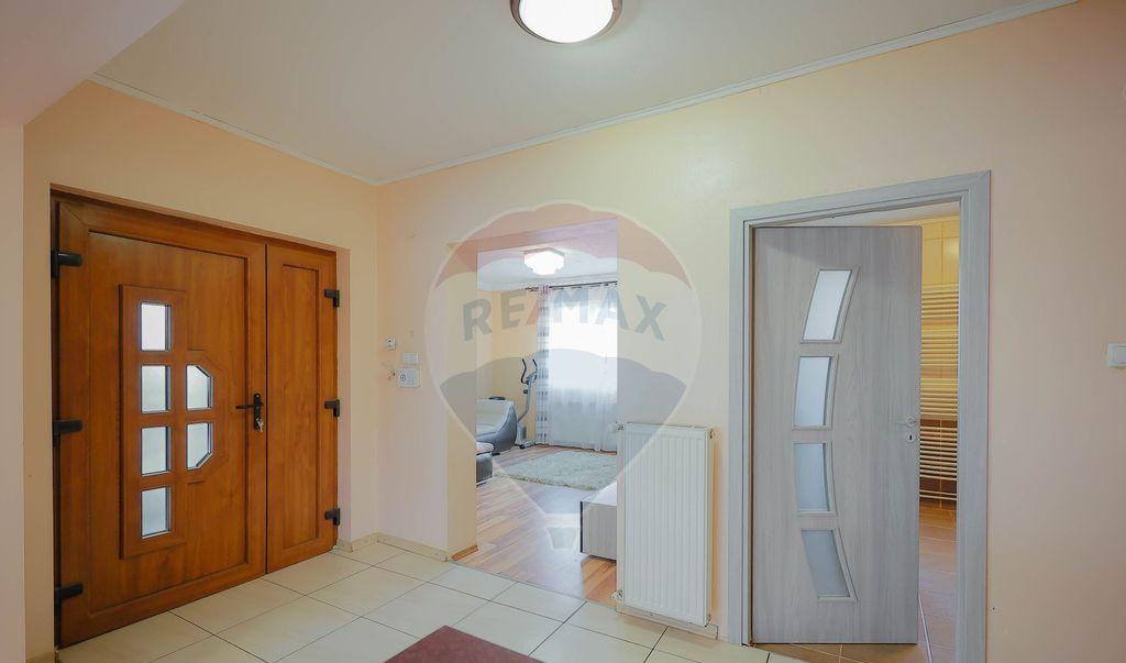 Casa familie mare Episcopia 6 camere garaj curte 500