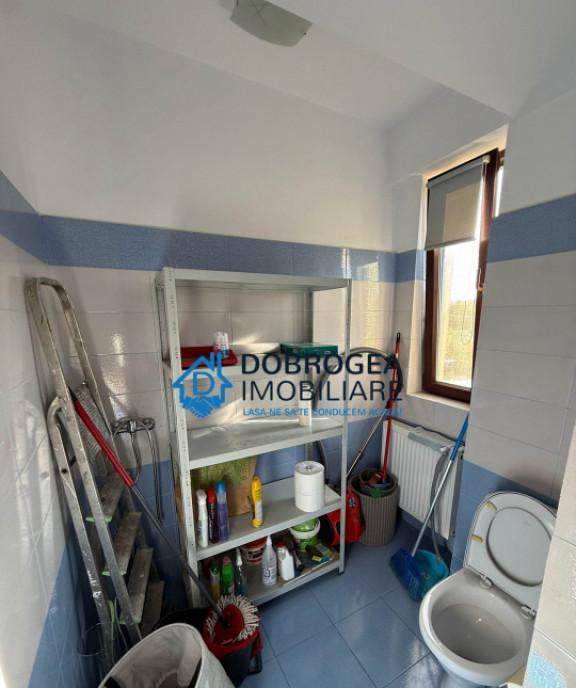 Zona rosa 3 camere 80 mp ideal birouri etaj 2 parcare