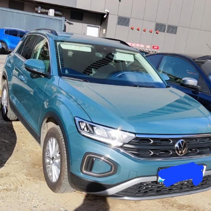 VW T-Roc Base 2022 44 000 km manuala 18 250 eur