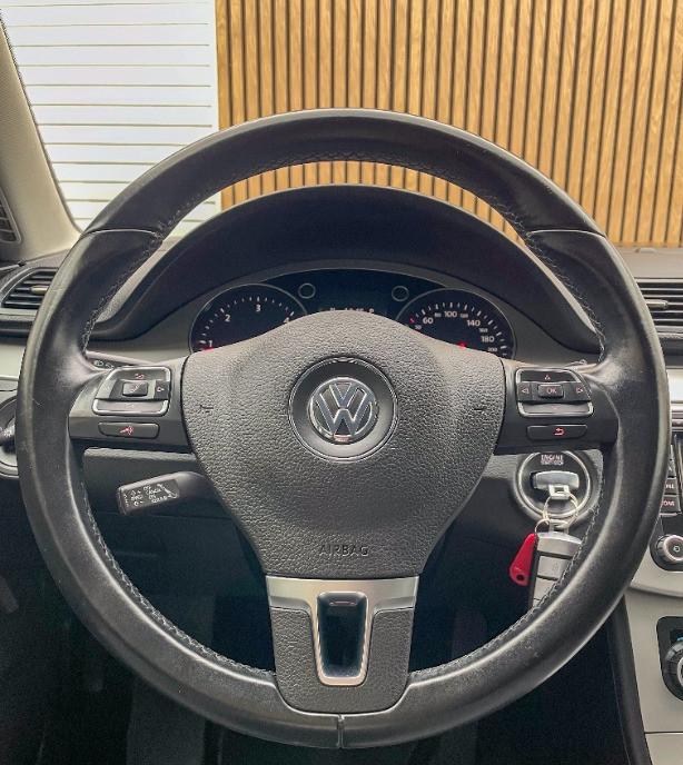 VW Passat automat Garantie 12 luni Buy-back Rate fixe 5 999 eur