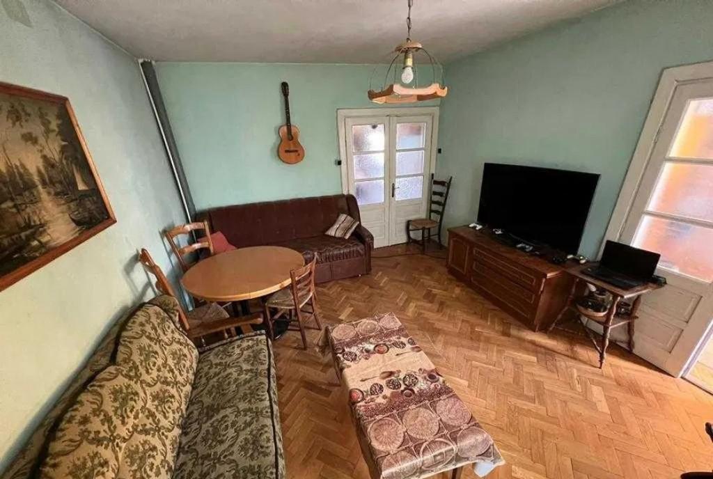 Inchiriez casa 6 camere Alba Iulia Alba Cetate