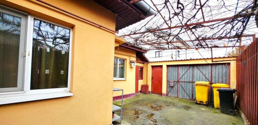 Unica Casa cu 4 Camere Curte Generoasa Rahova