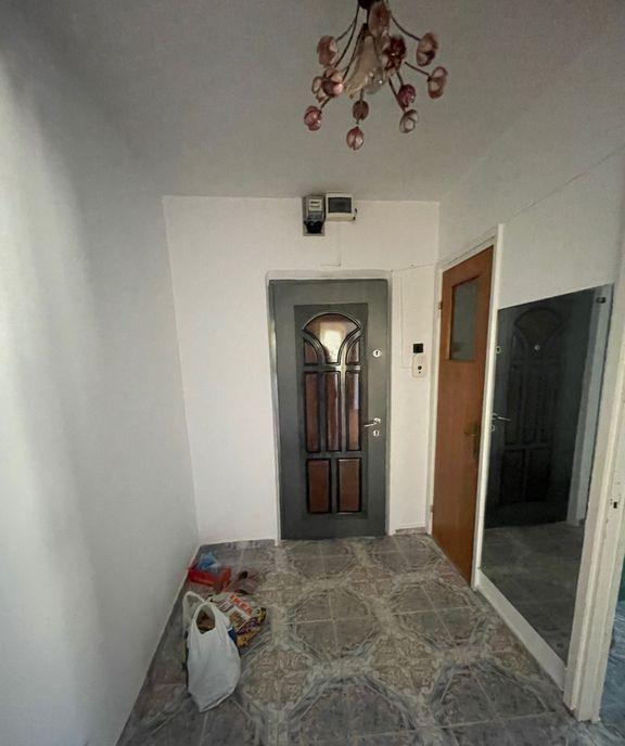 Apartament 3 caere sector 4 raul soimului loc parcare