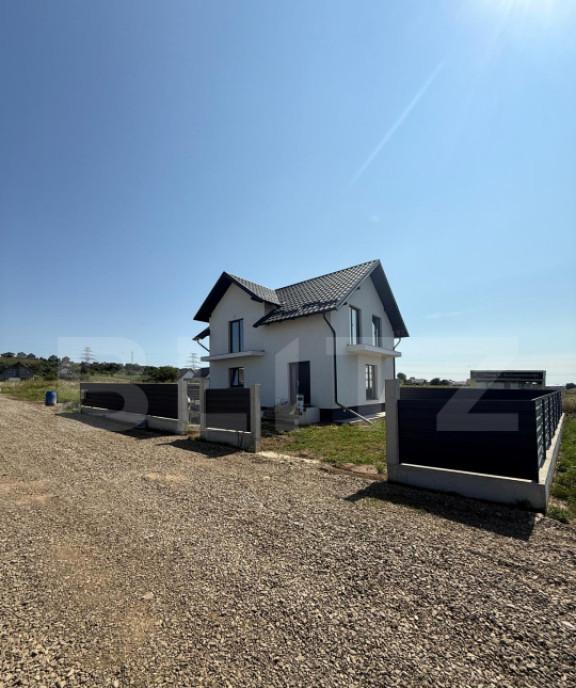 Casa etaj 120 mp utili 320 mp teren zona Burdujeni