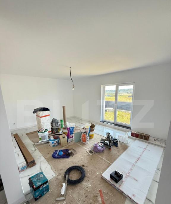 Casa etaj 120 mp utili 320 mp teren zona Burdujeni