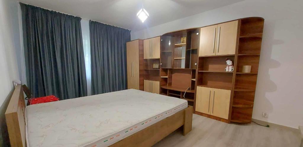 Apartament 1 camera D Central Podul de Fier