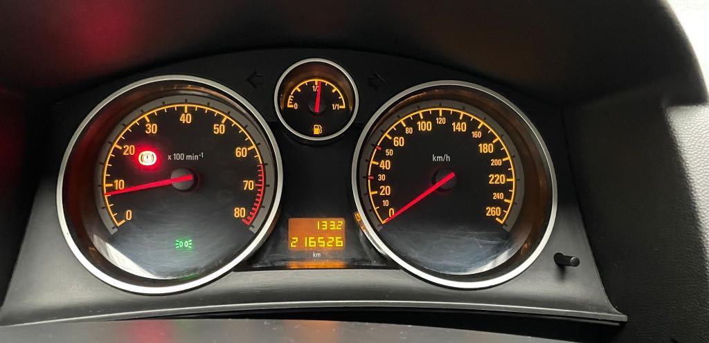 Opel astra H 1 6 /CU TRAPA 2005 2 500 eur