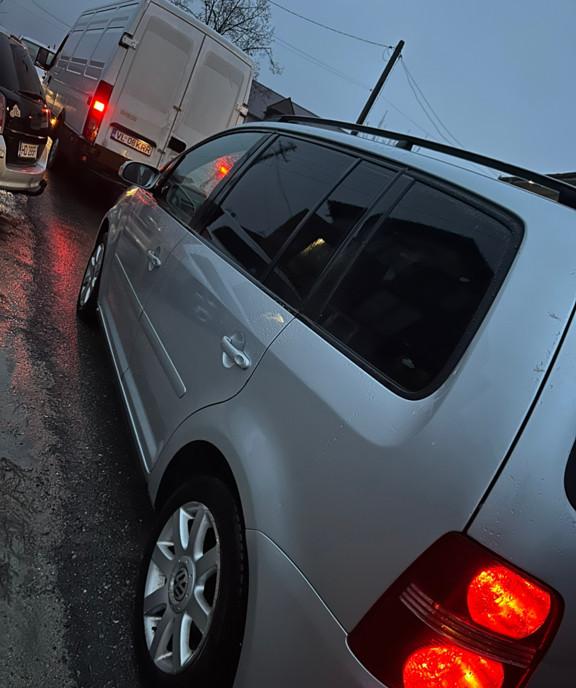 Vw Touran 1 9 tdi 2 500 eur