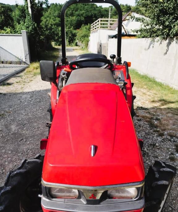 MITSUBISHI MT240 6 000 eur