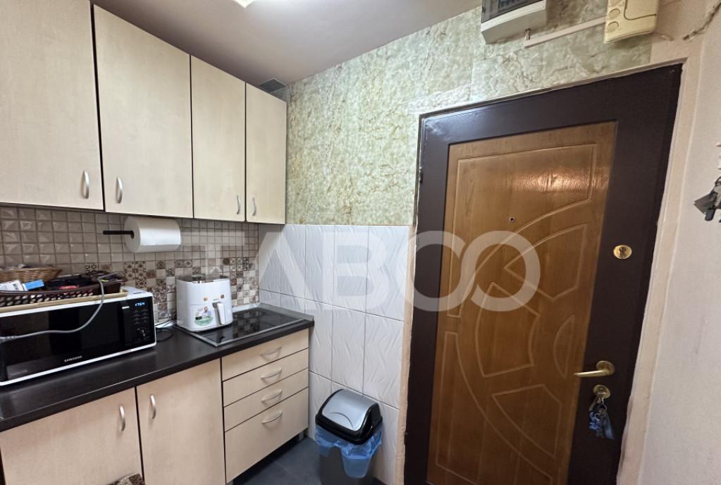 Garsoniera mobilata si utilata la etaj 2 zona Broscarie Sibi