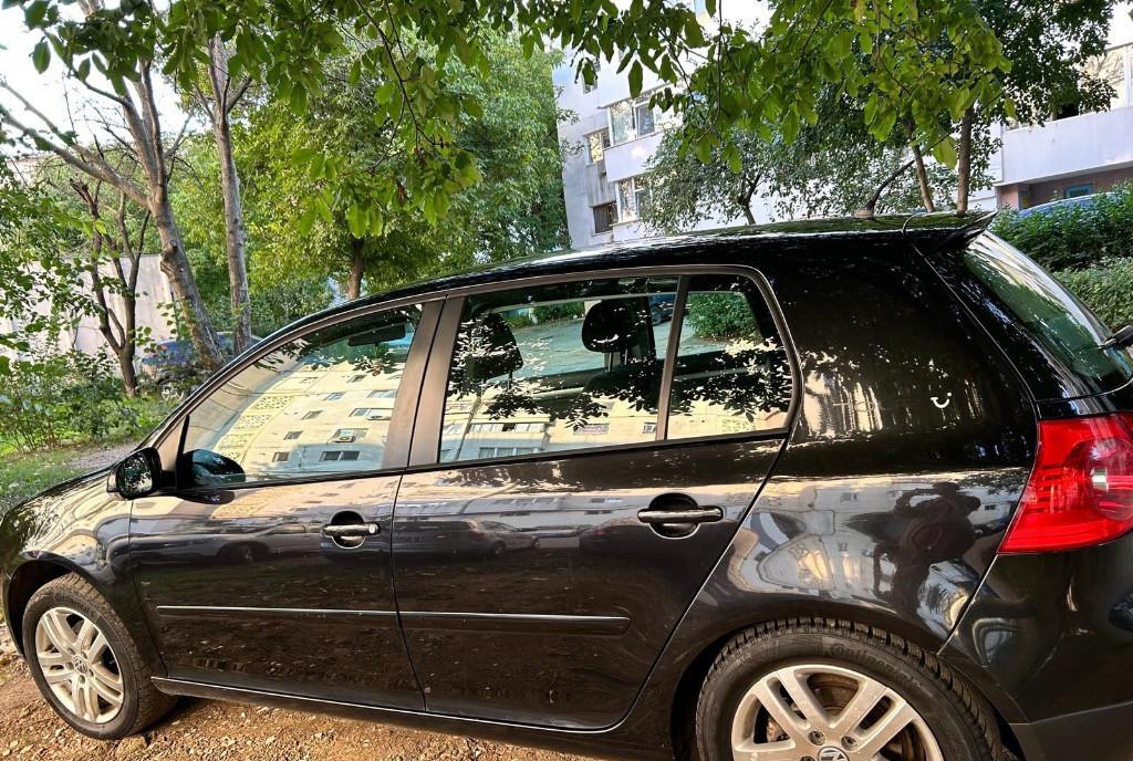 Golf 5 1 4 tourV 2 699 eur