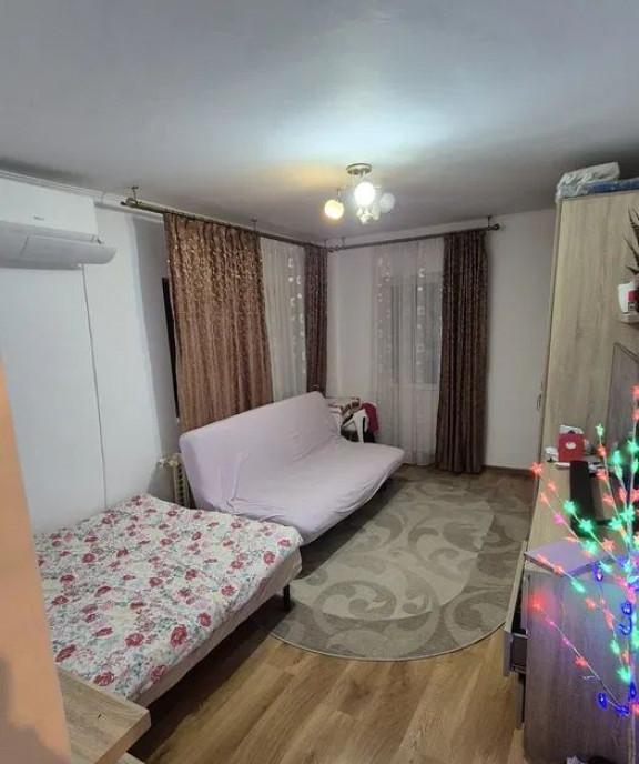 Garsoniera 42mp Metrou 1 Decembrie Etaj Intermediar