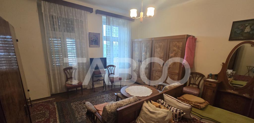 Apartament de vanzare B dul Victoriei 75mp 2 camere decomand