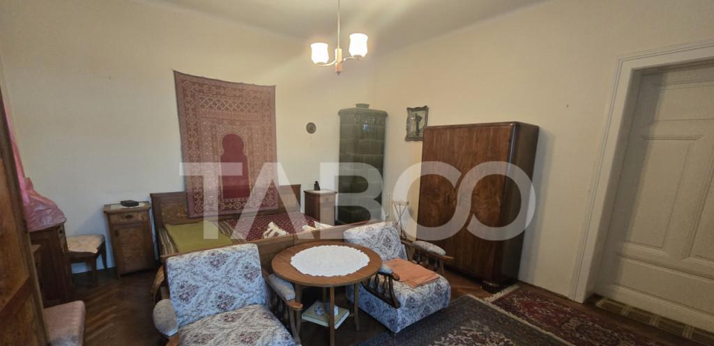 Apartament de vanzare B dul Victoriei 75mp 2 camere decomand