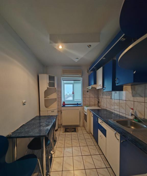 Apartament 2 camere etaj 3/4 zona Republicii Ploiesti