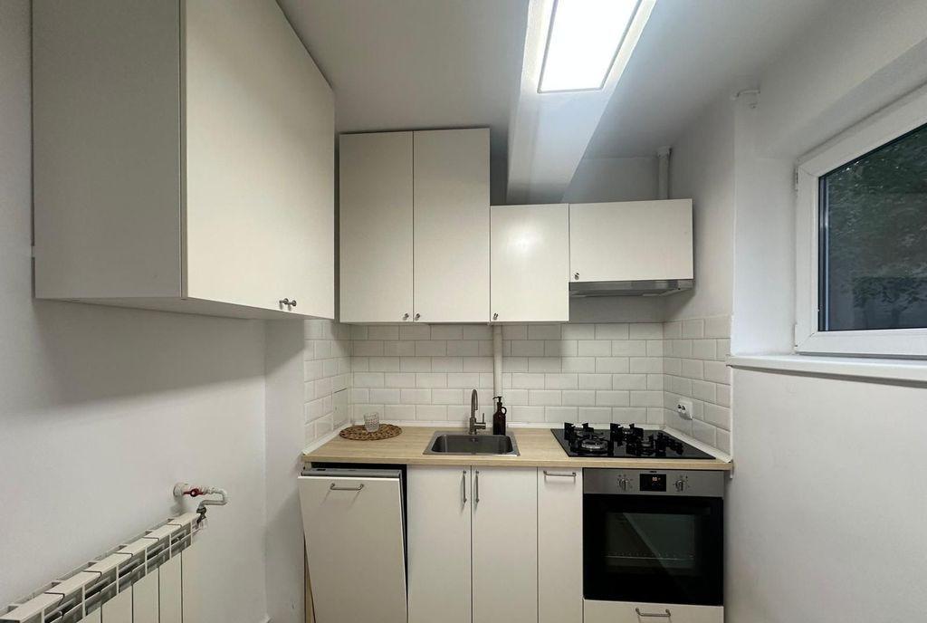 Inchiriere 2 camere Buzoianu Centru