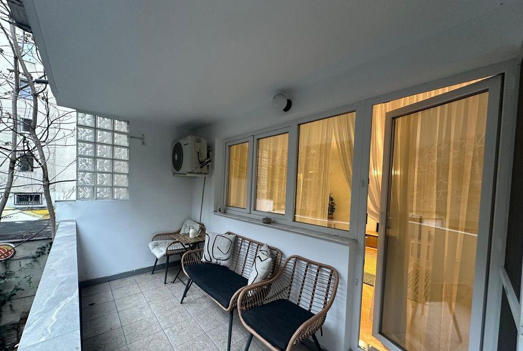 Inchiriere 2 camere Buzoianu Centru