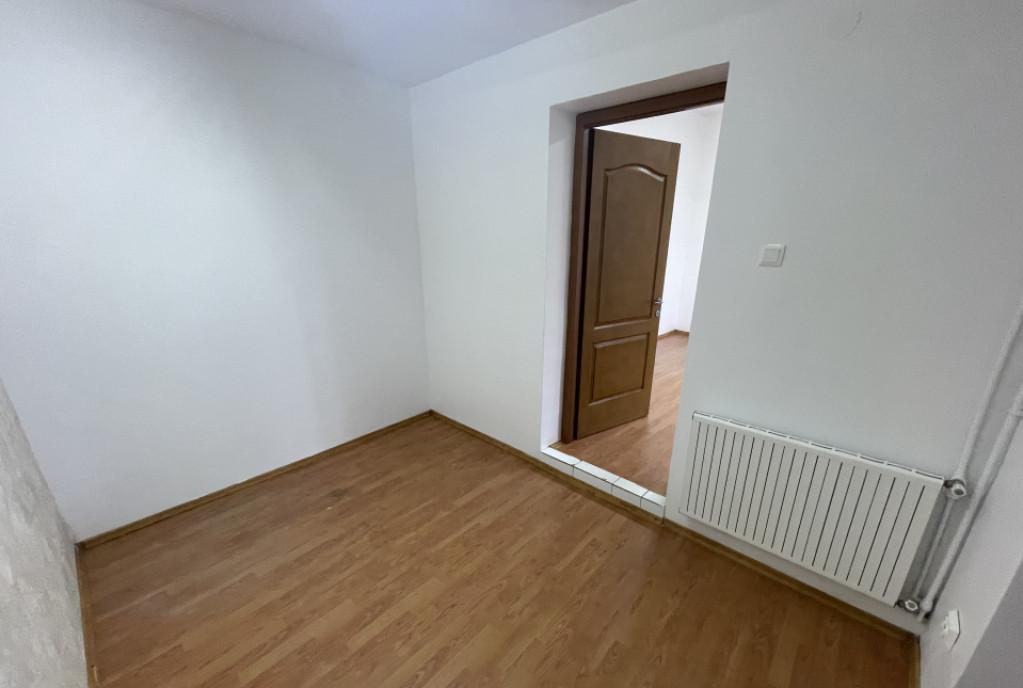 Birou Depozitare Lizeanu Maica Domnului Tei