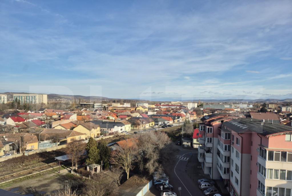 Apartament cu 3 camere 85 mp si un teren de 200 mp Zalau