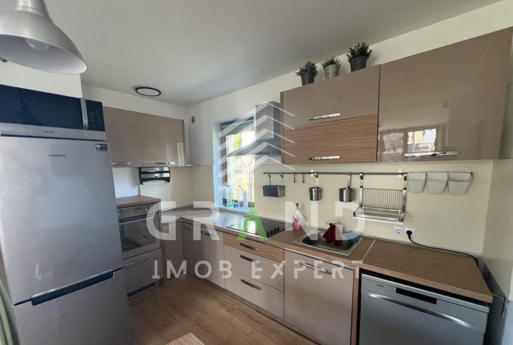 Casa 4 camere terasa 2 balcoane garaj zona borhanci/