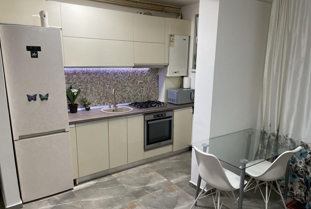 Apartament 3 camere luica 94 mp