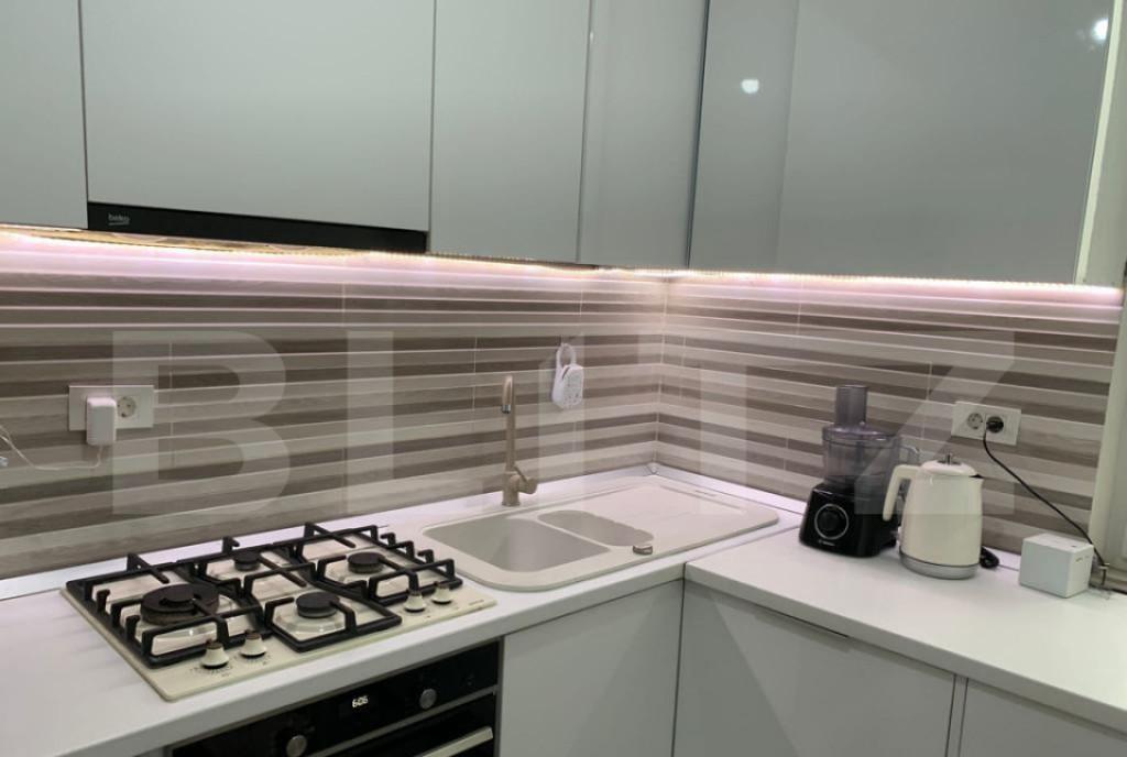 Apartament de 3 camere loc de parcare boxa zona Pacurari