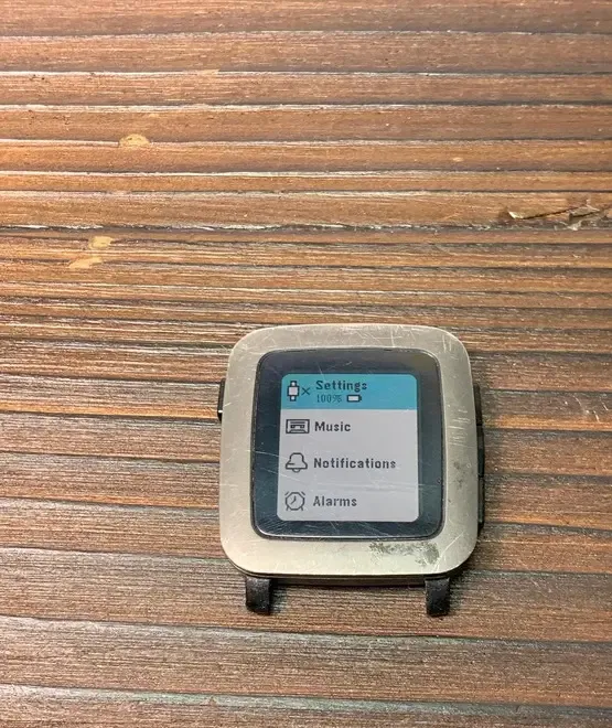 Vand sau Schimb Pebble Time smartwatch
