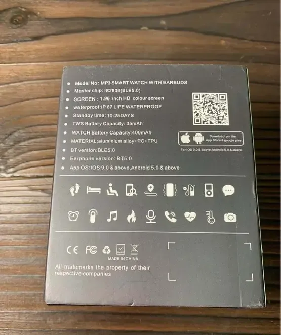 Smartwatch cu casti integrate si functie de reportofon