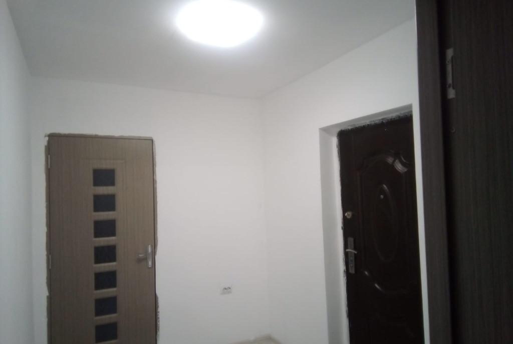 Apartament 3 camere Brosteni Colegiu