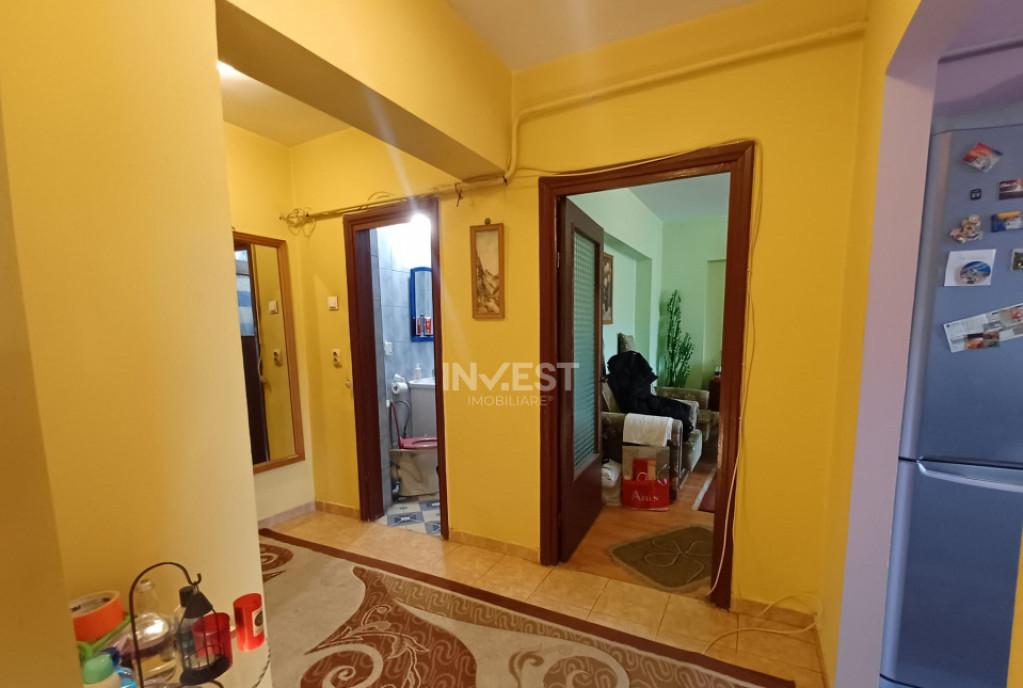 De vanzare 2 camere decomandat zona Gara Fostul Billa Ia