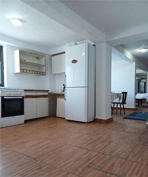 Casa si pentru cazare muncitori in zona parcului industrial