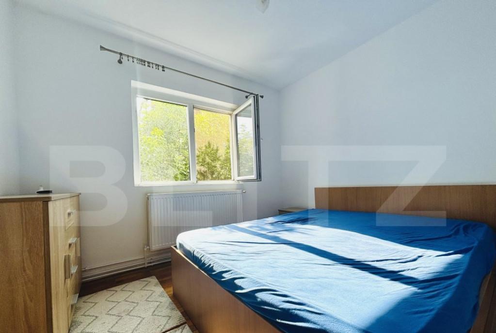 Apartament de vanzare total decomandat cu 4 camere 79 mp