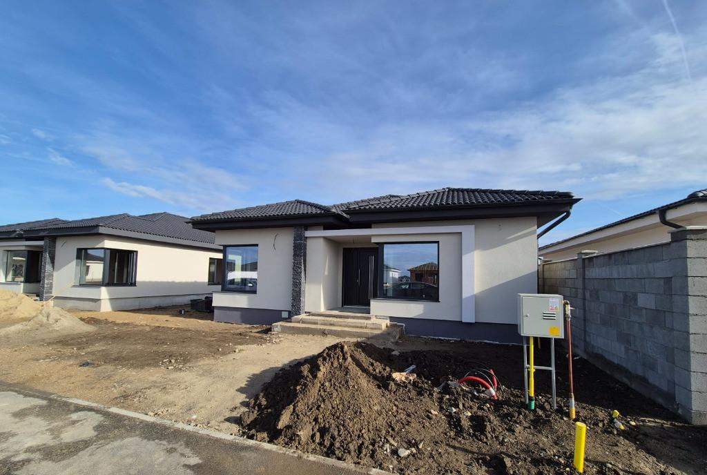 Casa la sol Via Carmina Arad 130mp utili materiale premium