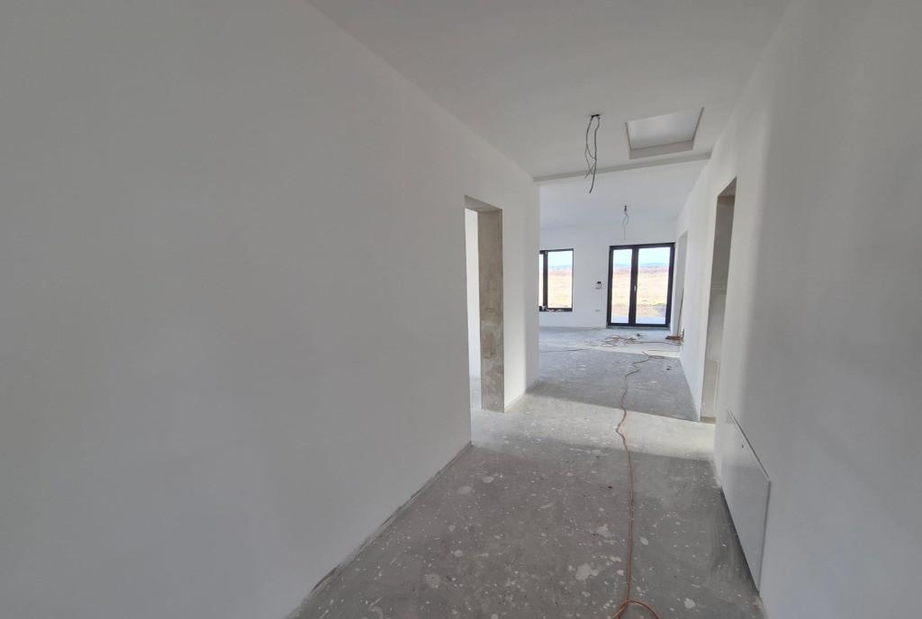 Casa la sol Via Carmina Arad 130mp utili materiale premium