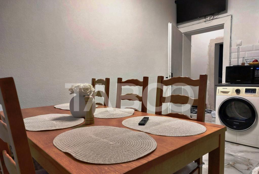 Casa 3 camere 80 mp si teren liber 758 mp Cisnad