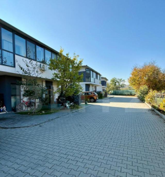 Casa tip duplex mobilat utilat 4 camere cartier privat zo