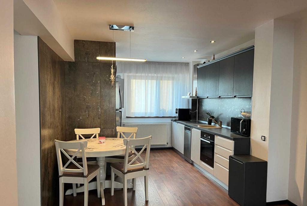 Apartament 3 camere renovat Centrul Civic afi