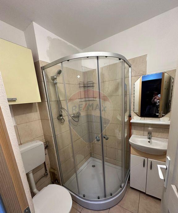 De vanzare garsoniera / investitie