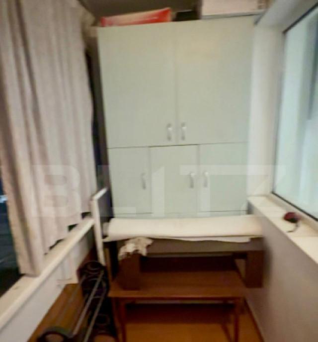 Apartament de 2 camere 53 mp etaj intermediar zona Piata