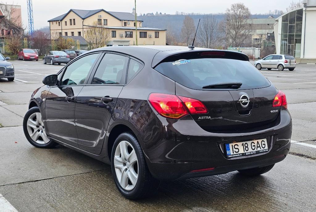 Opel Astra J 2011 1 7 CDTI 130 CP euro5 RAR efectuat / RATE fara avans 4 990 eur