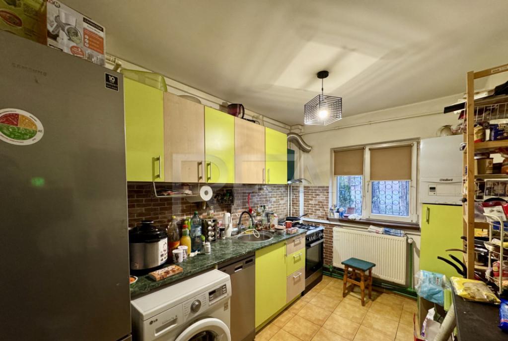 3 camere la intrarea in Parcul Circului bloc anvelopat