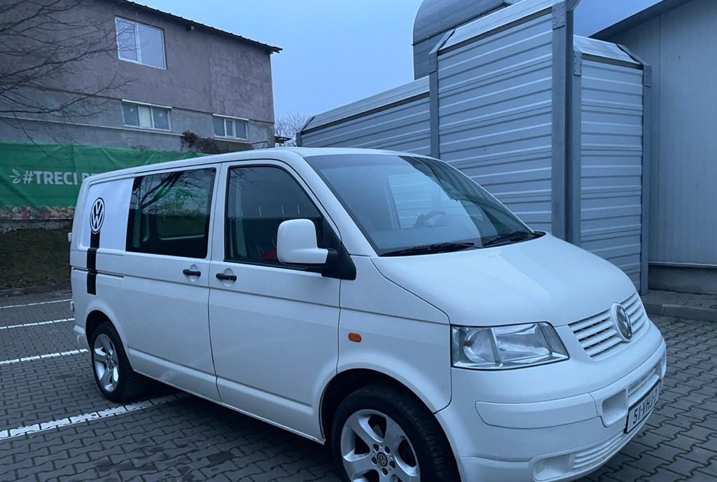 VW Transporter T5 Motor 1 9 TDi 4 950 eur