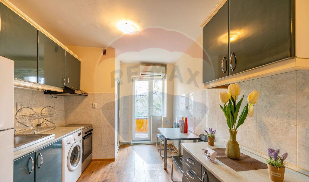 Apartament 3 camere de inchiriat in zona Ultracentral