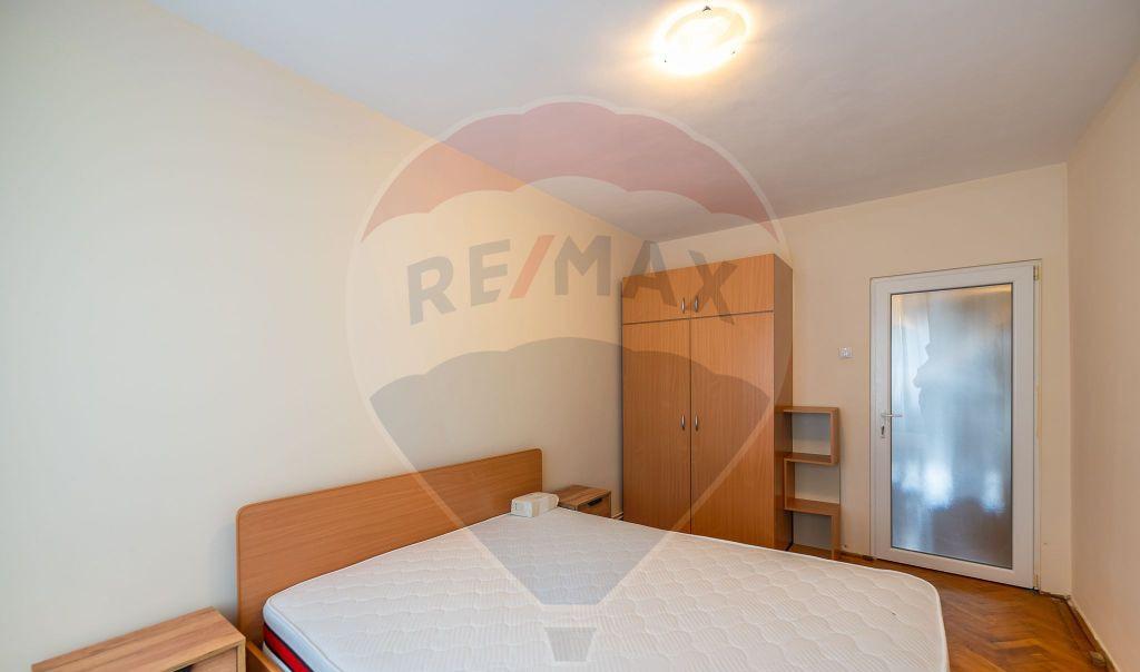 Apartament 3 camere de inchiriat in zona Ultracentral