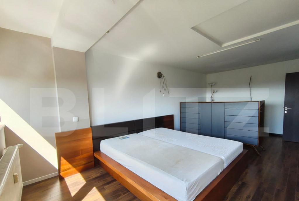 Apartament cu 3 camere zona Rogerius