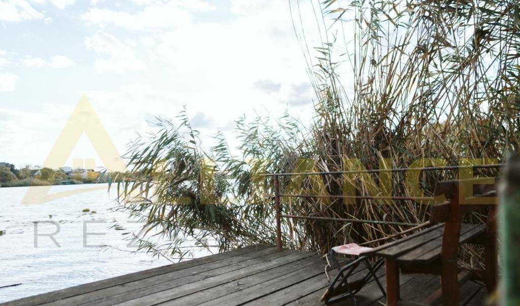 izvorani Vila P 1 329 mp 1800 mp Teren