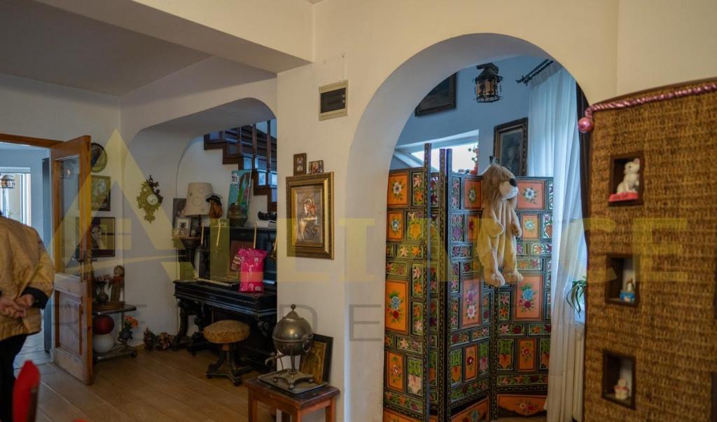 izvorani Vila P 1 329 mp 1800 mp Teren