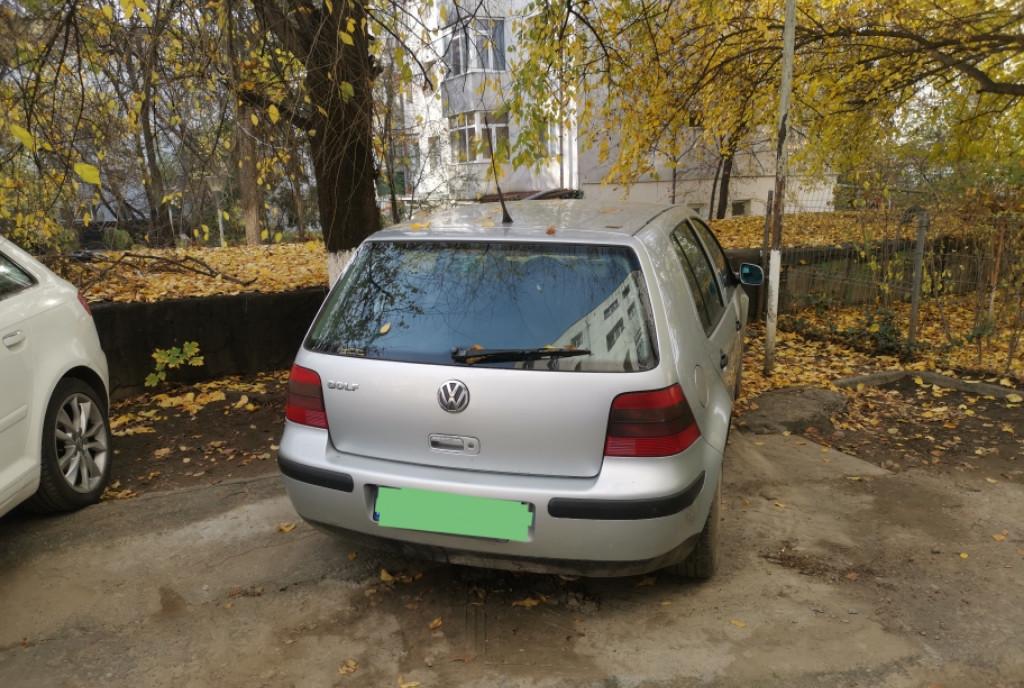 Golf 4 2001 pe carte 1250 euro neg 1 250 eur